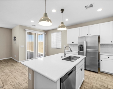 10334 Apefly Street - Photo Thumbnail 2