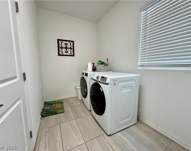 640 Stone Hammer Avenue - Photo Thumbnail 19