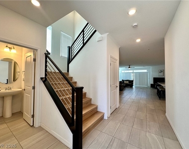 640 Stone Hammer Avenue - Photo Thumbnail 2