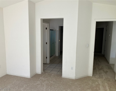 489 Edgefield Ridge Place - Photo Thumbnail 3