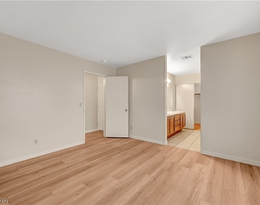 2092 Crowley Way - Photo Thumbnail 5