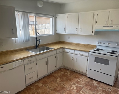5055 Blanton Drive - Photo Thumbnail 9