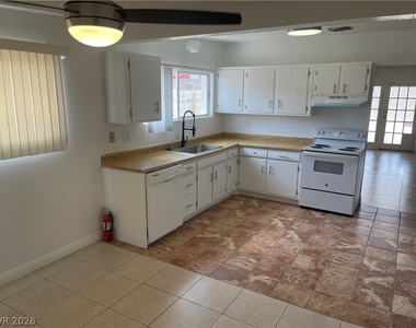 5055 Blanton Drive - Photo Thumbnail 6