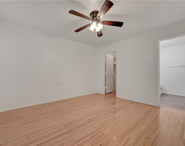 701 Capri Drive - Photo Thumbnail 23