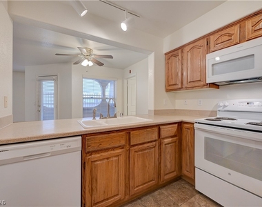 701 Capri Drive - Photo Thumbnail 16
