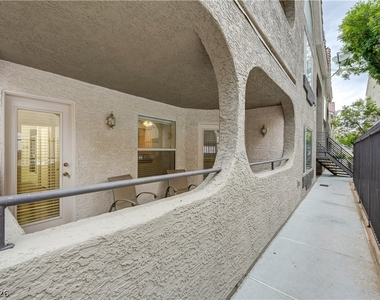 701 Capri Drive - Photo Thumbnail 4