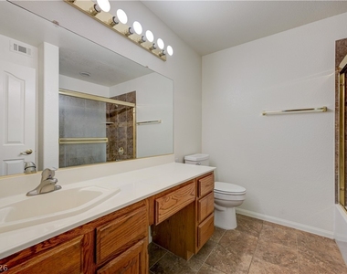 701 Capri Drive - Photo Thumbnail 27