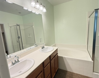 739 Crest Valley Place - Photo Thumbnail 18