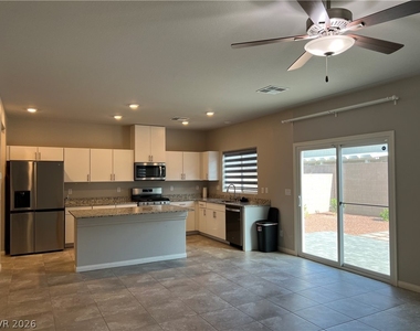 7521 Dragonfruit Avenue - Photo Thumbnail 4