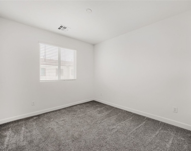 3509 Golden Chariot Avenue - Photo Thumbnail 16