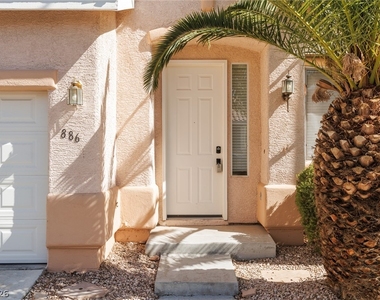 886 Park Walk Avenue - Photo Thumbnail 2