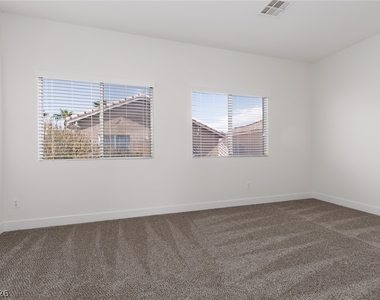 886 Park Walk Avenue - Photo Thumbnail 13