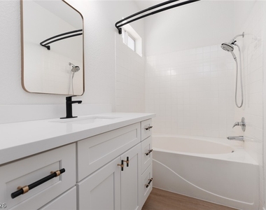 886 Park Walk Avenue - Photo Thumbnail 12