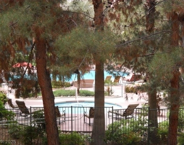 260 E Flamingo Road - Photo Thumbnail 15