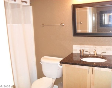 260 E Flamingo Road - Photo Thumbnail 6
