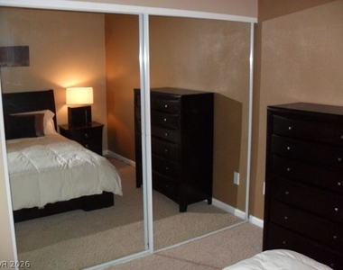 260 E Flamingo Road - Photo Thumbnail 5