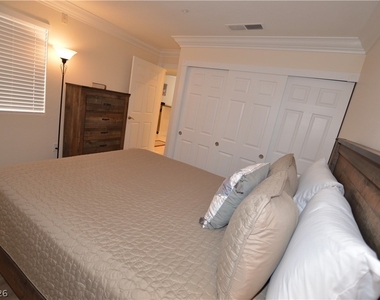 230 E Flamingo Road - Photo Thumbnail 12