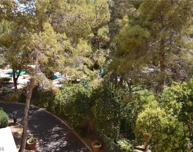 230 E Flamingo Road - Photo Thumbnail 18