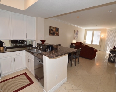 230 E Flamingo Road - Photo Thumbnail 3