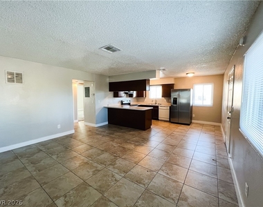 445 N 14th Street - Photo Thumbnail 10
