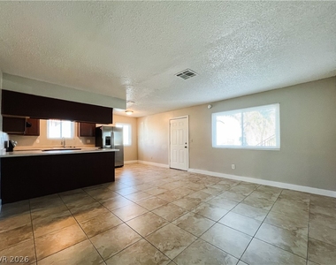 445 N 14th Street - Photo Thumbnail 12