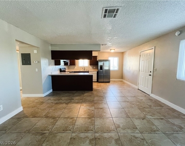 445 N 14th Street - Photo Thumbnail 11