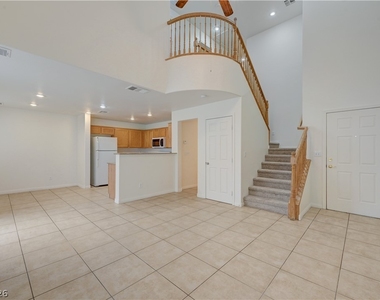 1154 Lilac Charm - Photo Thumbnail 5