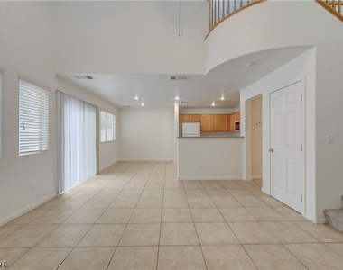 1154 Lilac Charm - Photo Thumbnail 4