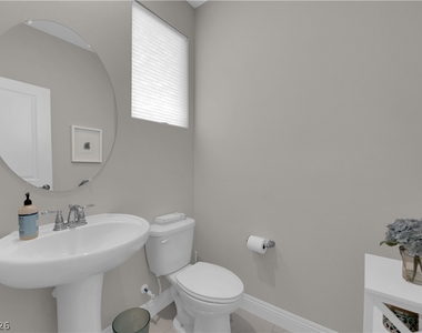 10254 Kesington Drive - Photo Thumbnail 16