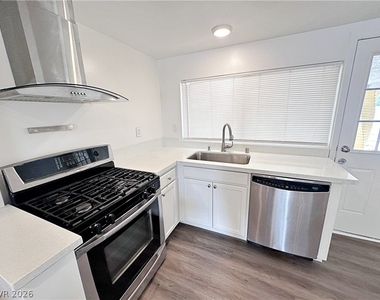 812 Bracken Avenue - Photo Thumbnail 7