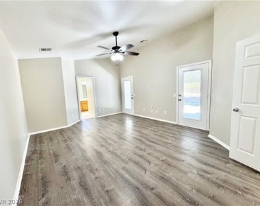 2281 S Zuni Avenue - Photo Thumbnail 8