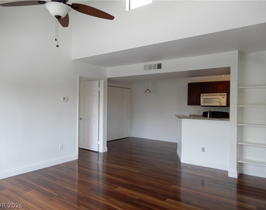 5122 S Jones Boulevard - Photo Thumbnail 1