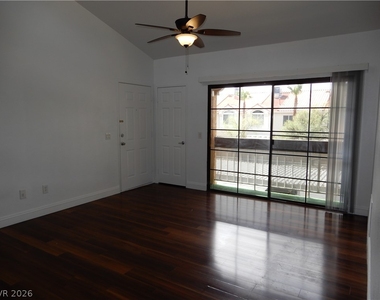 5122 S Jones Boulevard - Photo Thumbnail 2