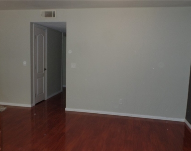 7200 Pirates Cove - Photo Thumbnail 9