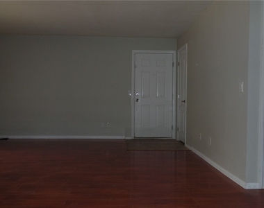 7200 Pirates Cove - Photo Thumbnail 5