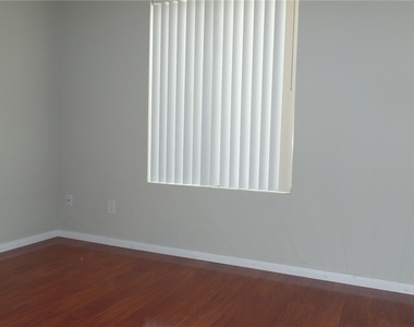 7200 Pirates Cove - Photo Thumbnail 14