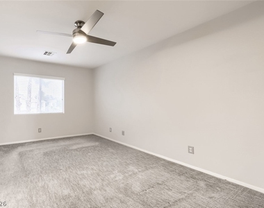 950 Sweeping Vine Avenue - Photo Thumbnail 11