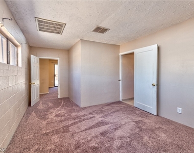 1816 Merze Avenue - Photo Thumbnail 7
