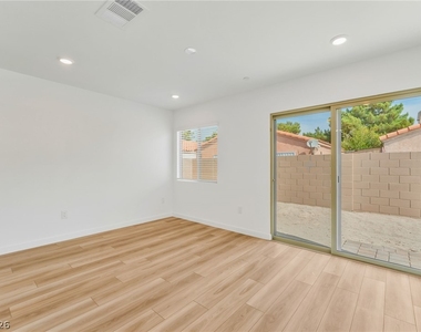 2204 Abraham Avenue - Photo Thumbnail 5
