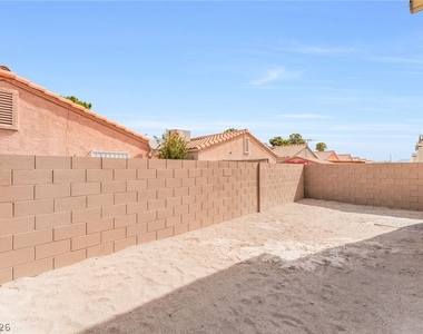 2204 Abraham Avenue - Photo Thumbnail 32
