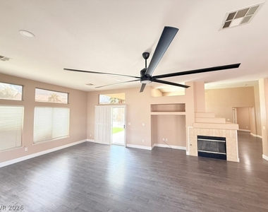 275 Macsnap Avenue - Photo Thumbnail 9