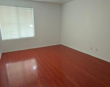 7934 Palace Monaco Avenue - Photo Thumbnail 14