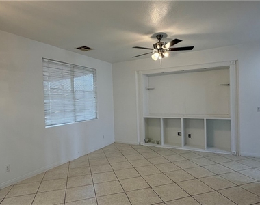 7934 Palace Monaco Avenue - Photo Thumbnail 6