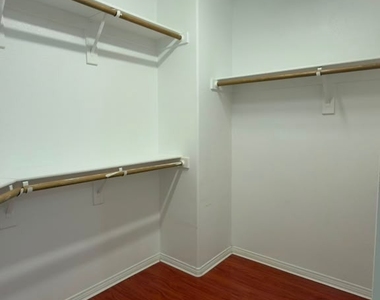 7934 Palace Monaco Avenue - Photo Thumbnail 18