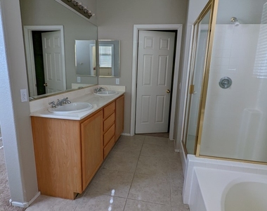 4316 Hera Temple Avenue - Photo Thumbnail 12