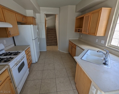 4316 Hera Temple Avenue - Photo Thumbnail 4