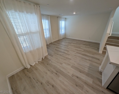 6957 Stafford Hill Street - Photo Thumbnail 6