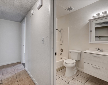 1832 Goldfield Street - Photo Thumbnail 7