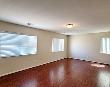 8344 Golden Cypress Avenue - Photo Thumbnail 18