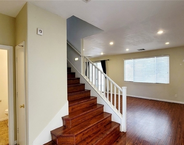 8344 Golden Cypress Avenue - Photo Thumbnail 2